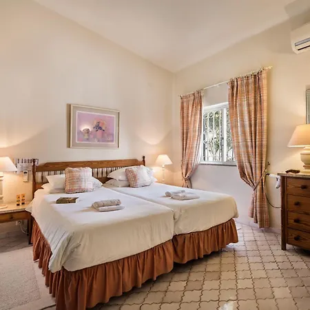 Mng Elliott76 Vale do Lobo