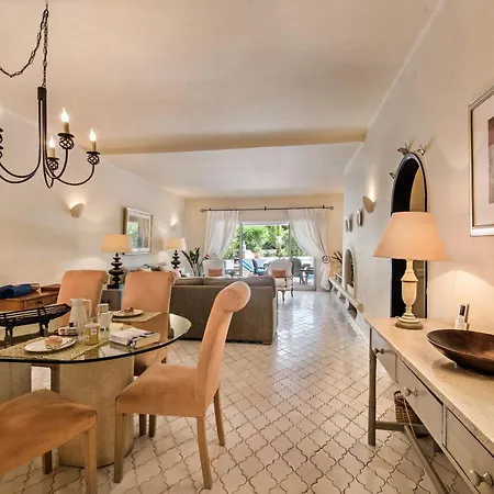 Villa Mng Elliott76 *